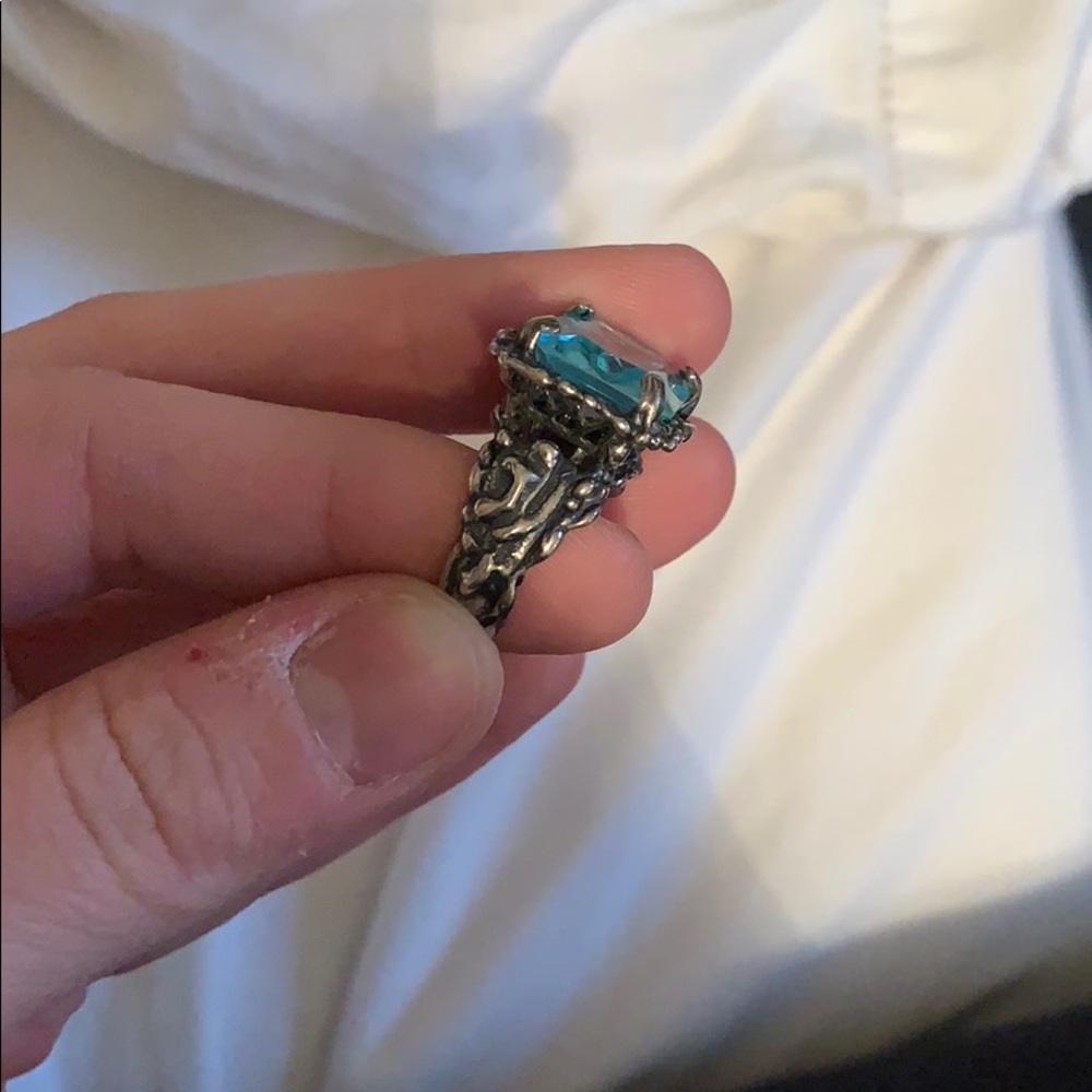 Ring - Picture 3 of 7